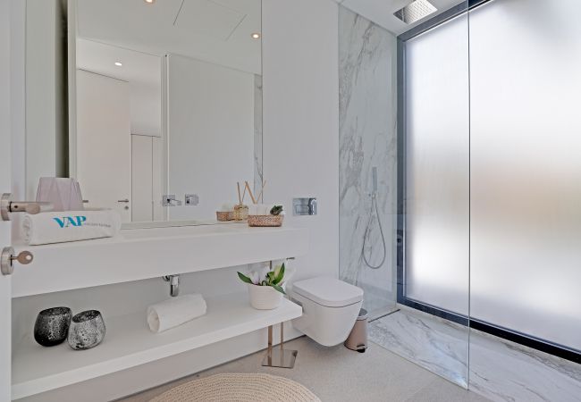 Casa en Quarteira - Moradia V5 com piscina privada - ONE SIX Casa en Quarteira - Moradia V5 com piscina privada - ONE SIX