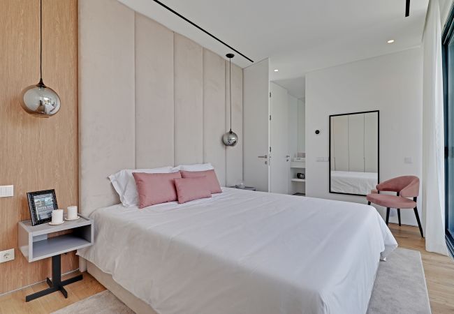 Casa en Quarteira - Moradia V5 com piscina privada - ONE SIX Casa en Quarteira - Moradia V5 com piscina privada - ONE SIX