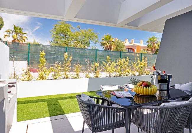 Casa en Quarteira - Moradia V5 com piscina privada - ONE SIX Casa en Quarteira - Moradia V5 com piscina privada - ONE SIX