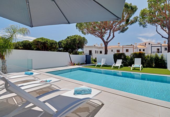 Casa en Quarteira - Moradia V5 com piscina privada - ONE SIX Casa en Quarteira - Moradia V5 com piscina privada - ONE SIX