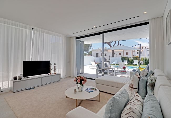 Casa en Quarteira - Moradia V5 com piscina privada - ONE SIX Casa en Quarteira - Moradia V5 com piscina privada - ONE SIX