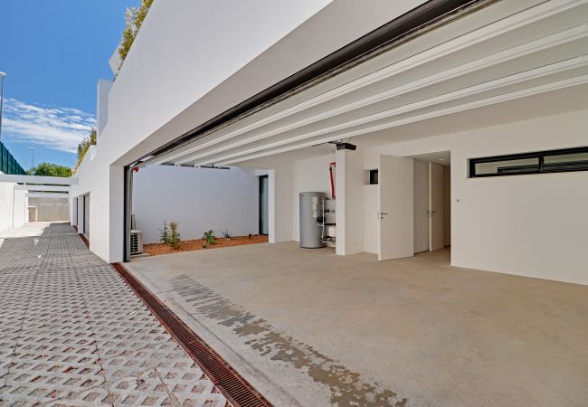 Casa en Quarteira - Moradia V5 com piscina privada - ONE SIX Casa en Quarteira - Moradia V5 com piscina privada - ONE SIX