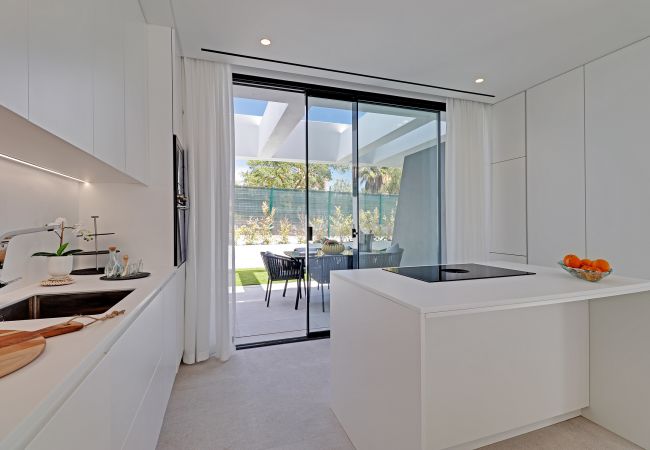 Casa en Quarteira - Moradia V5 com piscina privada - ONE SIX Casa en Quarteira - Moradia V5 com piscina privada - ONE SIX