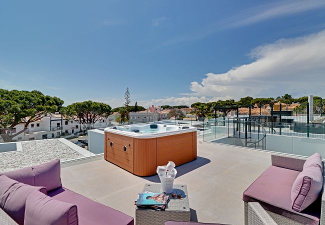 Casa en Quarteira - Moradia V5 com piscina privada - ONE SIX Casa en Quarteira - Moradia V5 com piscina privada - ONE SIX