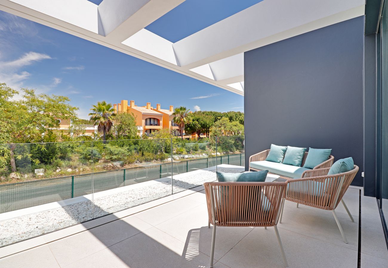 Casa en Quarteira - Moradia V5 com piscina privada - ONE SIX Casa en Quarteira - Moradia V5 com piscina privada - ONE SIX