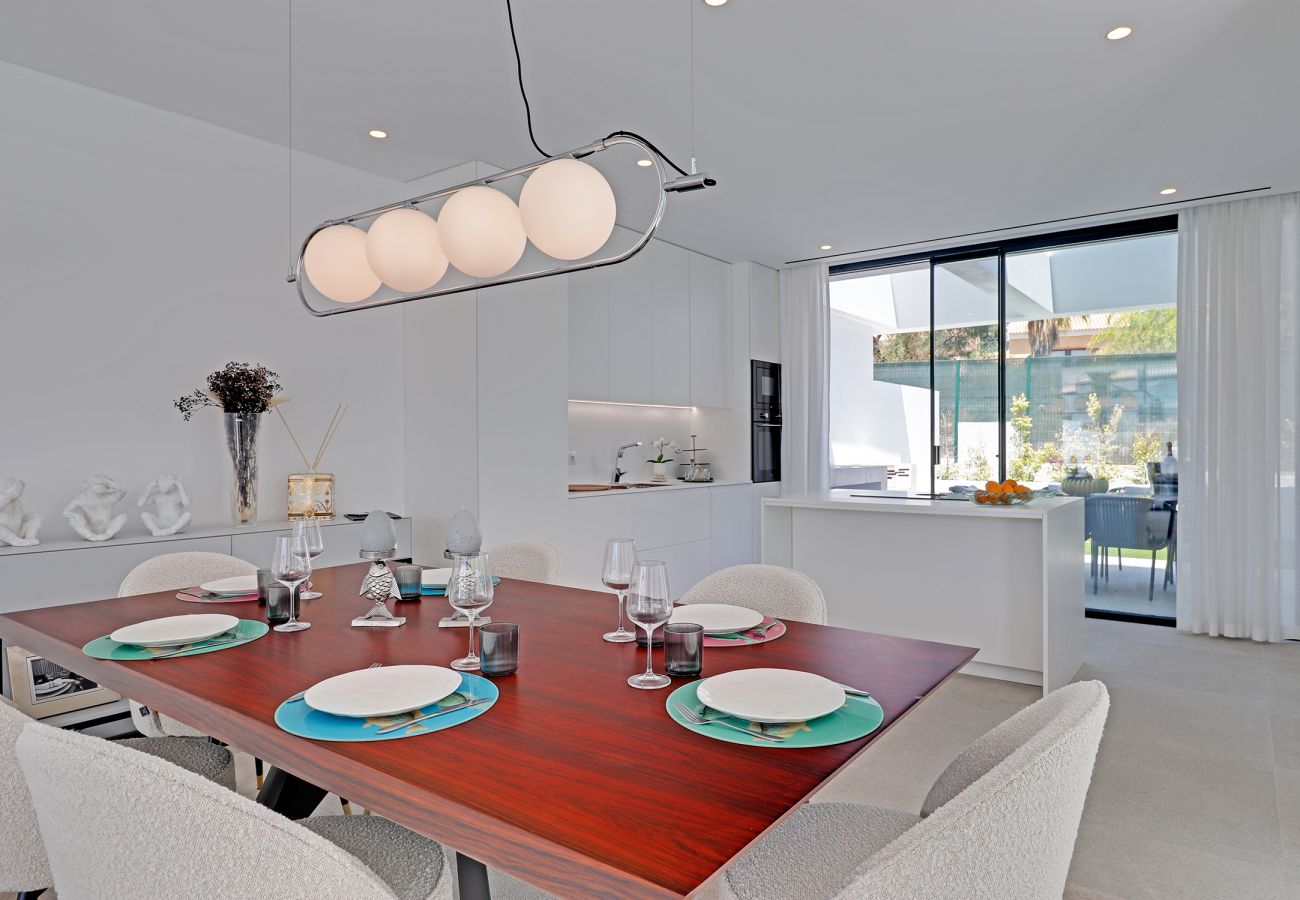 Casa en Quarteira - Moradia V5 com piscina privada - ONE SIX Casa en Quarteira - Moradia V5 com piscina privada - ONE SIX