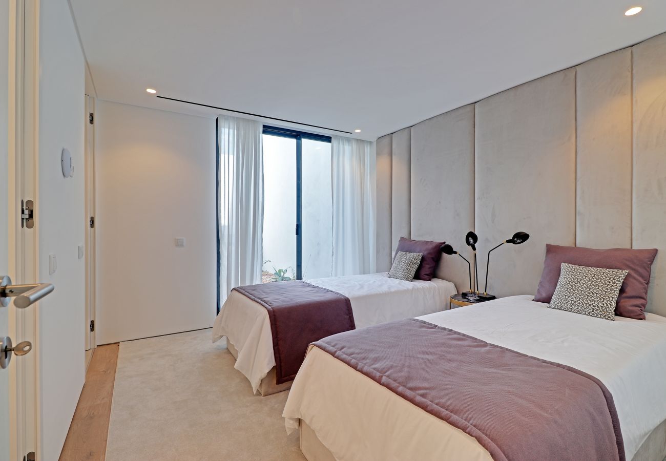 Casa en Quarteira - Moradia V5 com piscina privada - ONE SIX Casa en Quarteira - Moradia V5 com piscina privada - ONE SIX