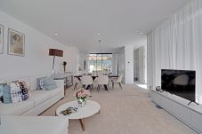 House in Quarteira - Moradia V5 com piscina privada - ONE SIX