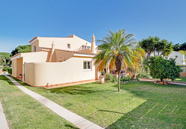 Villa em Vilamoura - CASA HELENA Villa em Vilamoura - CASA HELENA